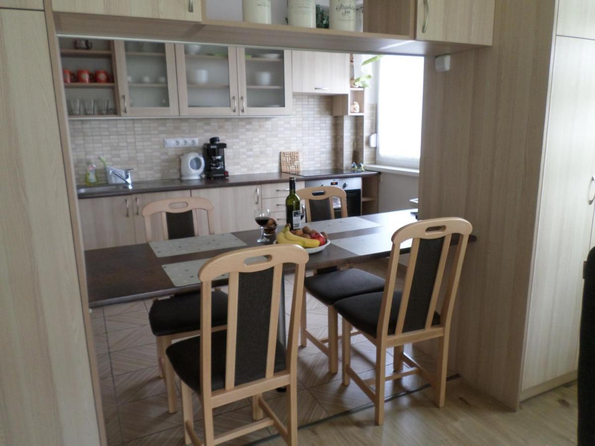 Lakoparki Apartman Veszprém Екстериор снимка